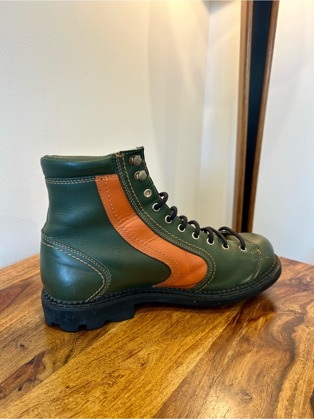 Unisex 7.5M / 9.5F Fluvog Racer Boot - Green and Orange Leather Punk - Picture 4 of 13